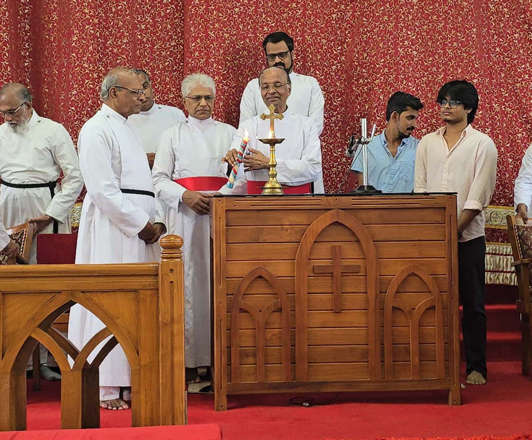 14-06-2026 യുവജന സഖ്യത്തിന്‍റെ പ്രവർത്തനോല്‍ഘാടനം സിനിയർ വികാരി ജനറൽ തോമസ് കെ.ജയിക്കബ്ബ് അച്ചൻ നിവ്വഹിക്കുന്നു